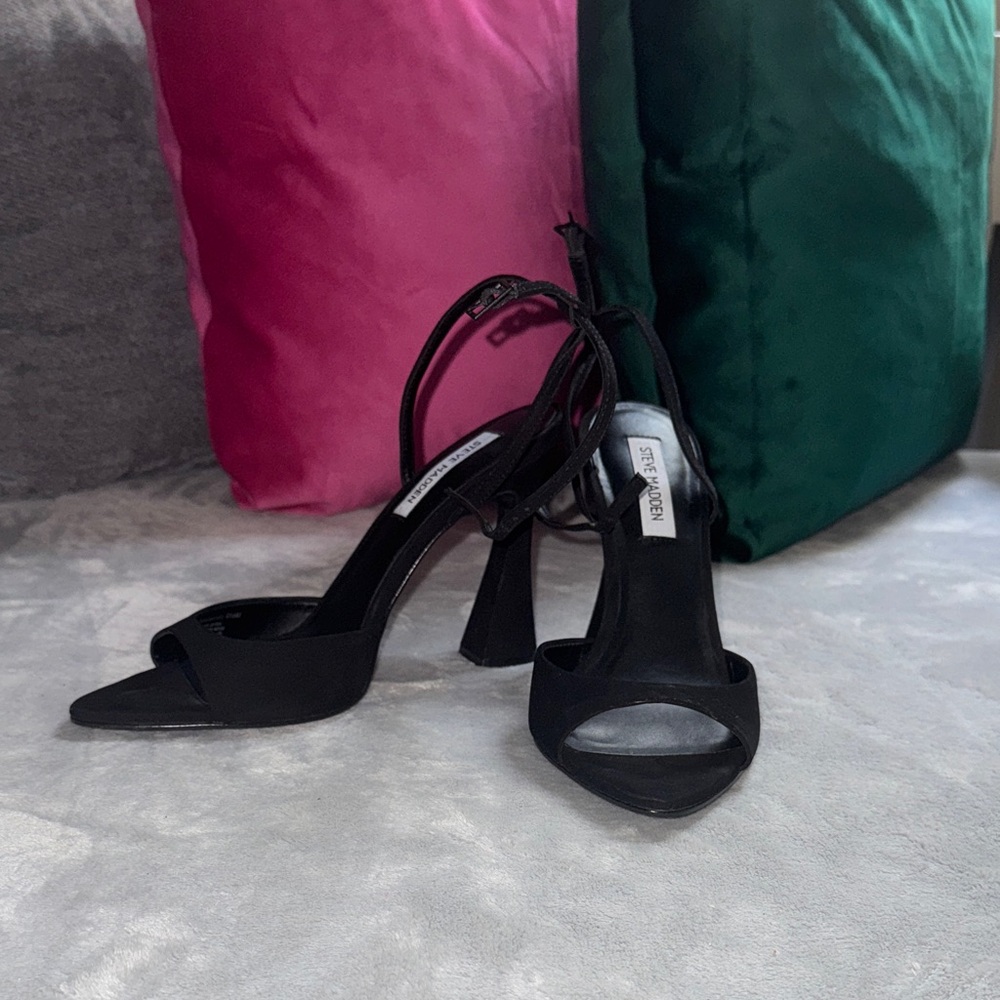 Steve Madden Elegant Black Heels